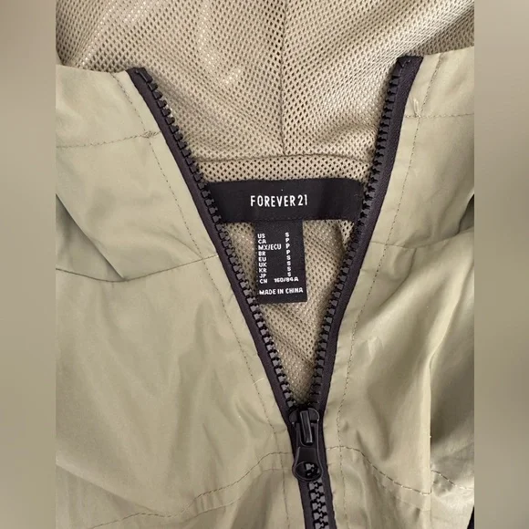 Forever 21 Drawstring Jacket cropped - Picture 4 of 6